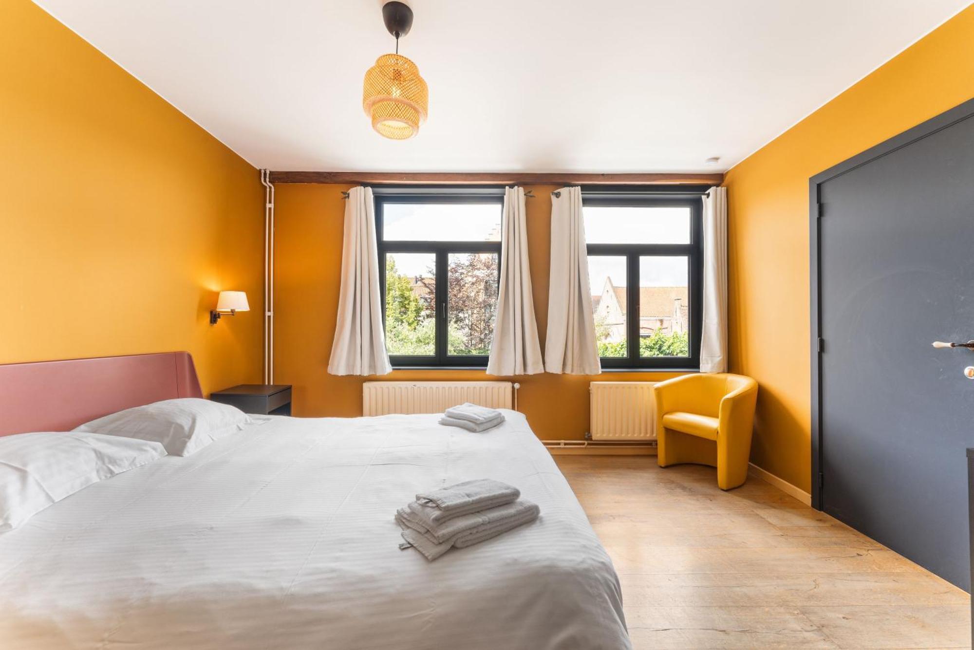 Bed & Breakfast Lake Suites 3*