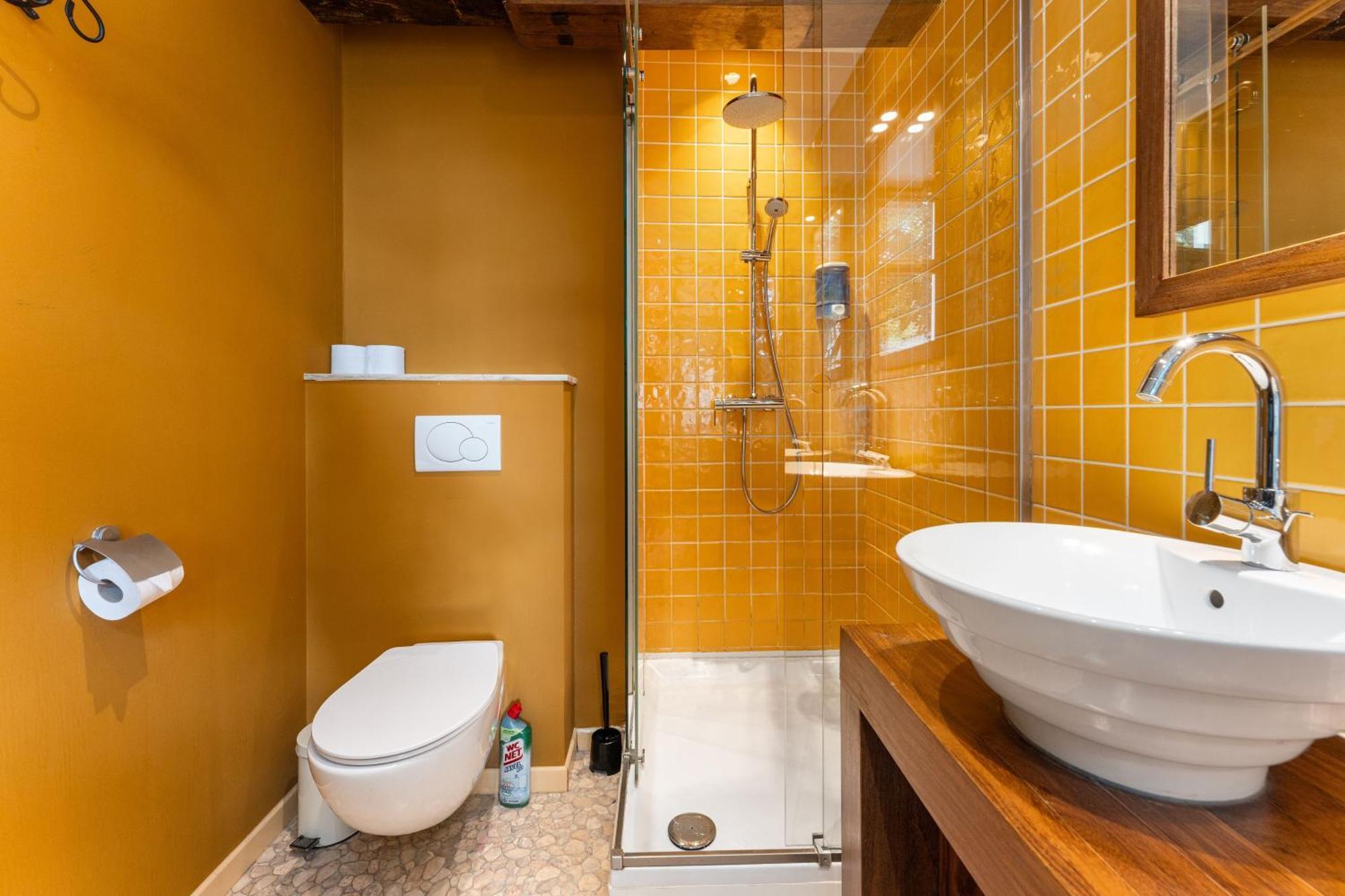 Lake Suites 3*