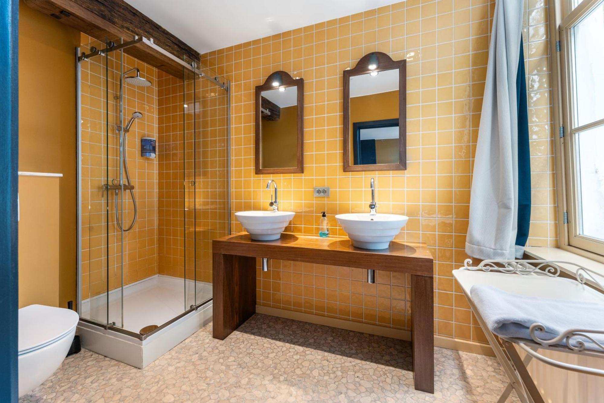 Lake Suites Bruges